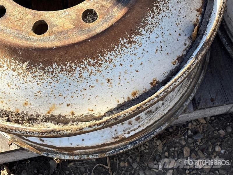  Quantity of (4) Steel Rims - Fits Truck Коммерческий транспорт - Другие