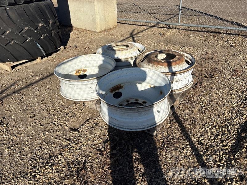  Quantity of (4) Steel Rims - Fits Truck Коммерческий транспорт - Другие