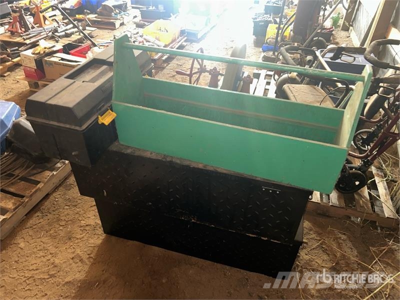  Quantity of (4) Steel, Wood & Plastic Tool Box Строителство - Други