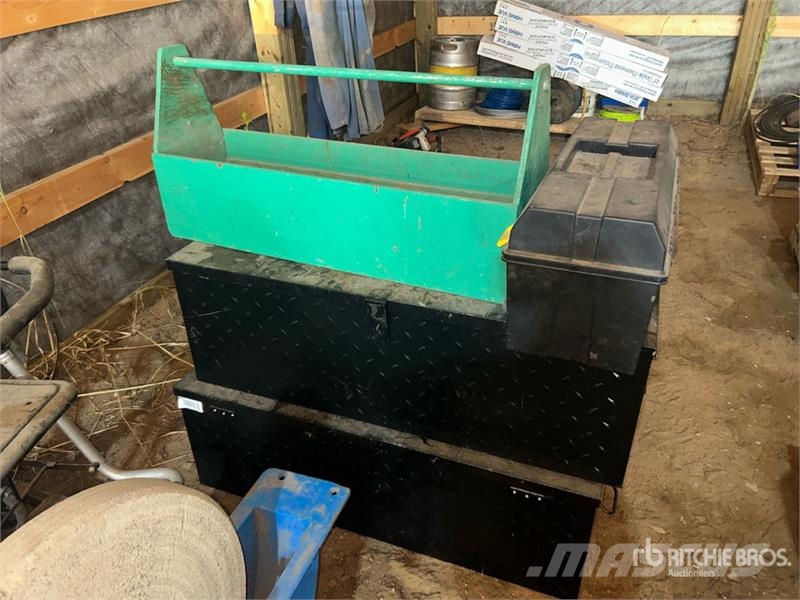  Quantity of (4) Steel, Wood & Plastic Tool Box Строителство - Други