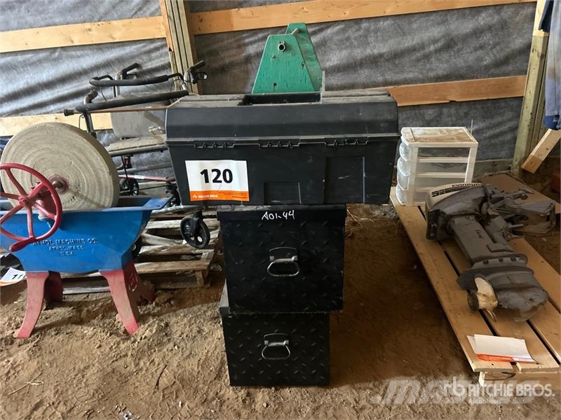  Quantity of (4) Steel, Wood & Plastic Tool Box Строителство - Други