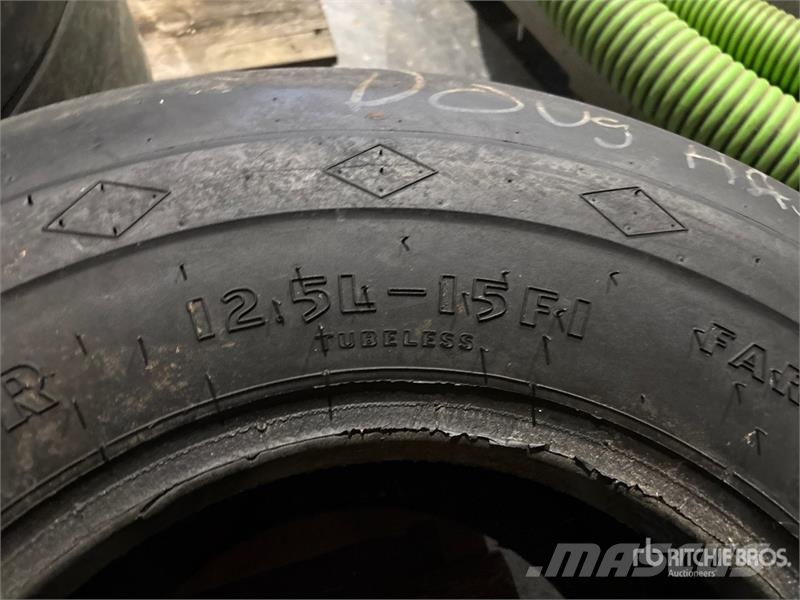 Quantity of (4) Tires Tyres, wheels and rims