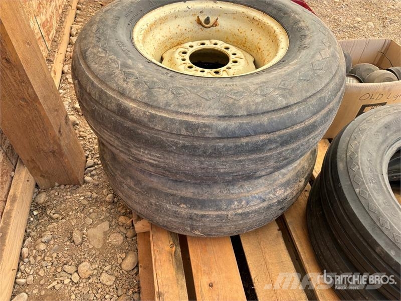Quantity of (4) Tires Opony, koła i felgi