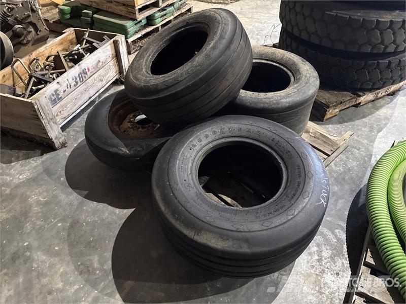 Quantity of (4) Tires Tyres, wheels and rims