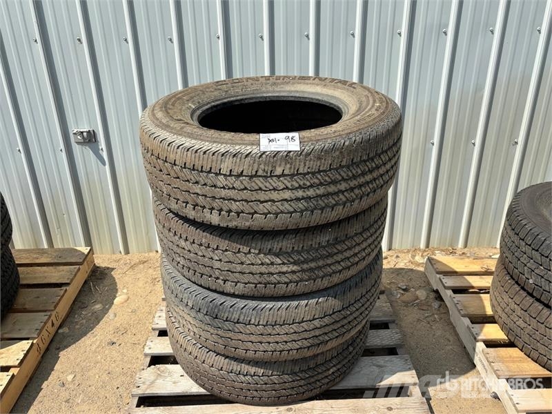 Quantity of (4) Tires Opony, koła i felgi