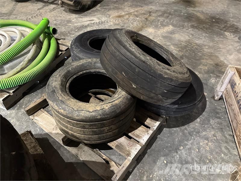 Quantity of (4) Tires Tyres, wheels and rims