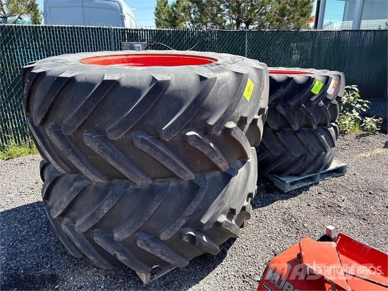 Quantity of (4) Tires Opony, koła i felgi