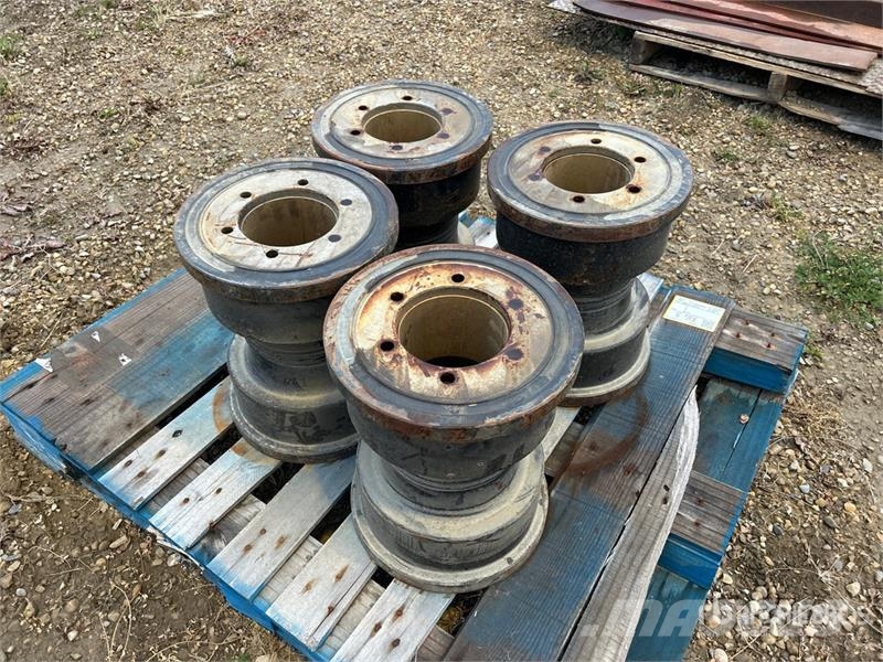  Quantity of (4) Track Roller Rim Assembly مكونات أخرى