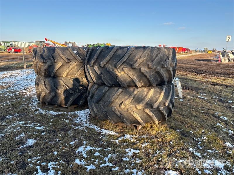 Quantity of (4) Trelleborg 710/70R38 710/70R38 Flo Gume, točkovi i felne