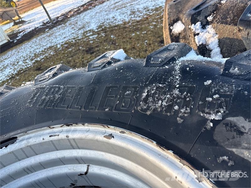 Quantity of (4) Trelleborg 710/70R38 710/70R38 Flo Gume, točkovi i felne