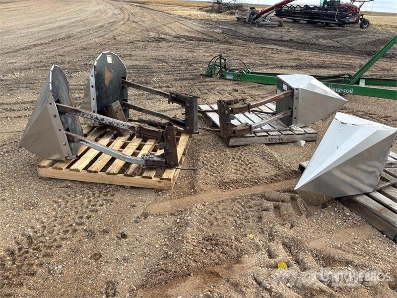 Quantity of (4) Tridekon Crop Dividers Stockage, conditionnement - Autres