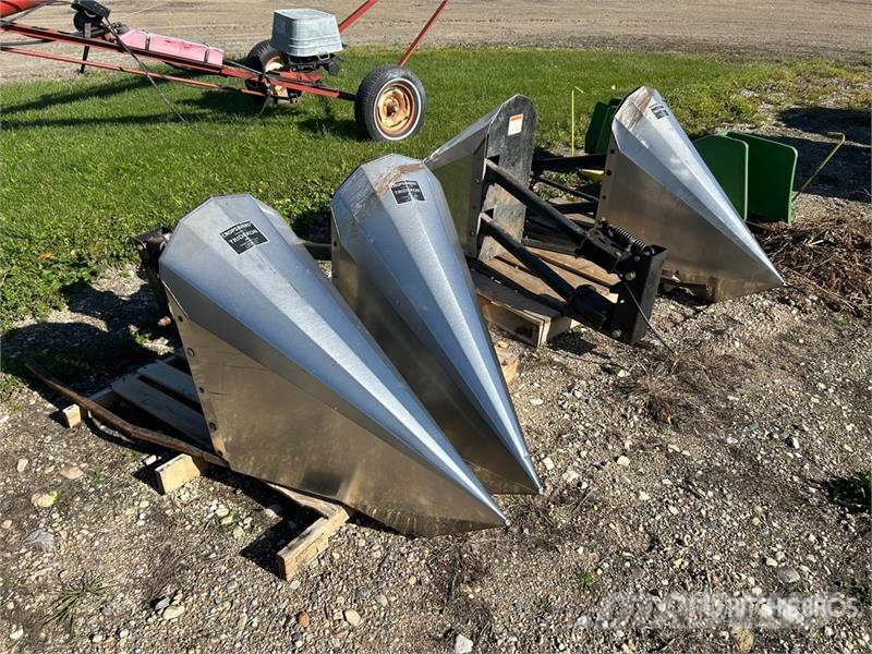 Quantity of (4) Tridekon Crop Dividers - Fits John Crop processing and storage units/machines - Others