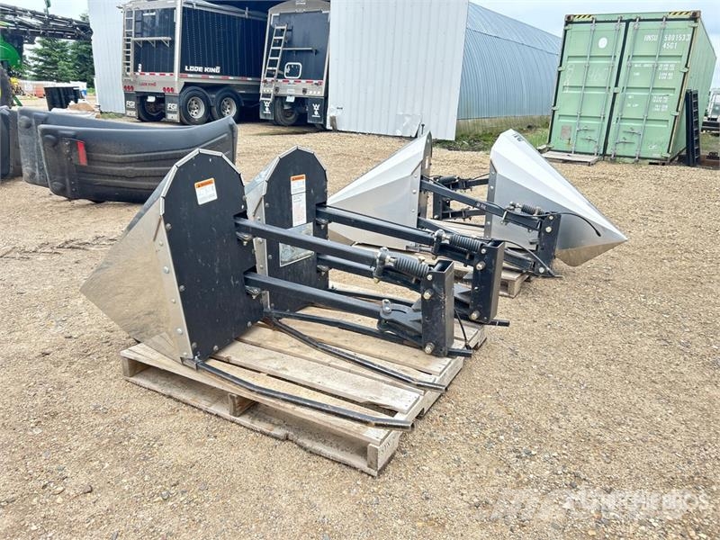 Quantity of (4) Tridekon Crop Dividers - Fits John Sonstige Ernte Verarbeitung und -lagerung