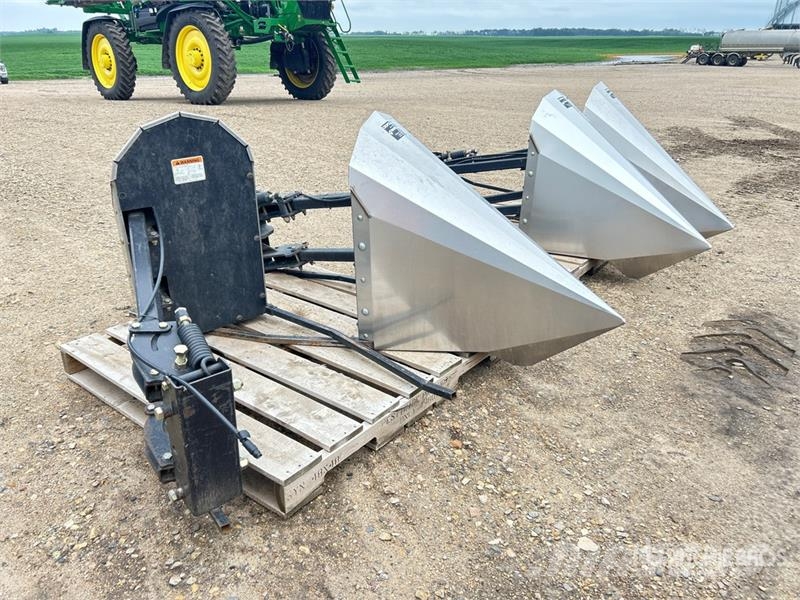 Quantity of (4) Tridekon Crop Dividers - Fits John Sonstige Ernte Verarbeitung und -lagerung