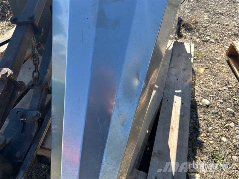 Quantity of (4) Tridekon Crop Dividers - Fits John Crop processing and storage units/machines - Others