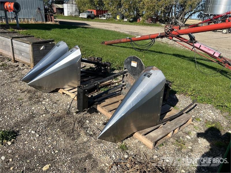 Quantity of (4) Tridekon Crop Dividers - Fits John Crop processing and storage units/machines - Others