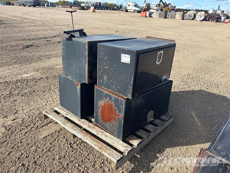 Quantity of (4) Truck Boxes Коммерческий транспорт - Другие