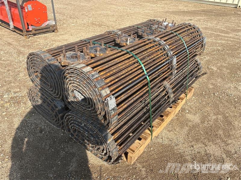 Quantity of (4) x 5 ft 6 in Potato Digger Chains Lauksaimniecība- Citi