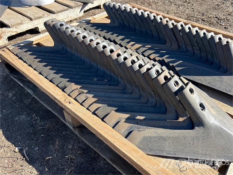 Quantity of (40) 16 in Cultivator Shovels Egyéb alkatrészek