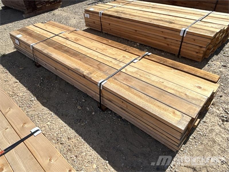 Quantity of (40) 2 in x 6 in x 10 ft Cedar Lumber Drugi deli