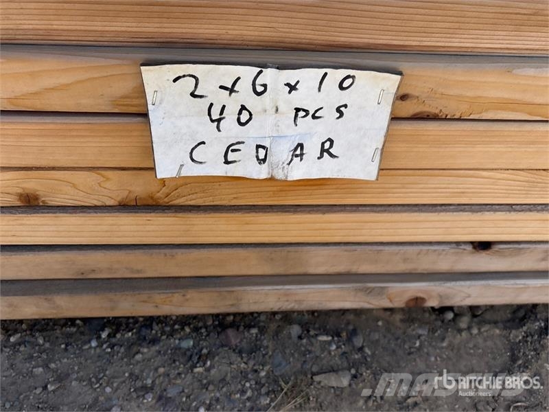 Quantity of (40) 2 in x 6 in x 10 ft Cedar Lumber Drugi deli