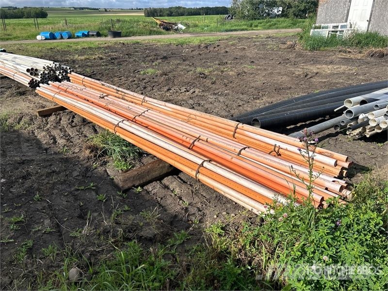 Quantity of (40) 20 ft x 2 in PVC Pipe Drugi deli