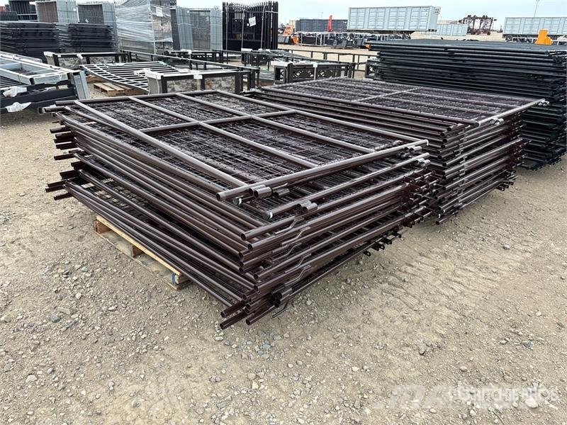 Quantity of (40) BYT MSPP07 7 ft x 4 ft 3 in Mesh Egyéb állattenyésztés gépei és tartozékok