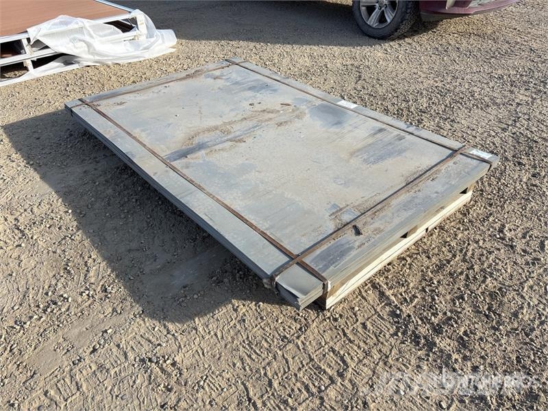Quantity of (44) 18ga x 60 x 96 Galvanized Sheet ( المصاعد والرافعات المادية