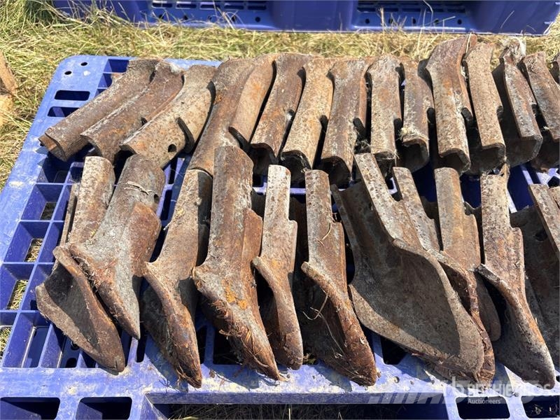  Quantity of (45) Knock On Cultivator Spikes Další