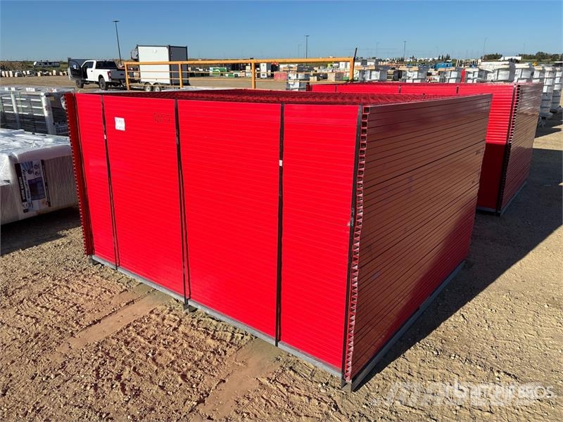 Quantity of (46) 7 ft 6 in x 6 ft Powder Coated Si Drugi deli