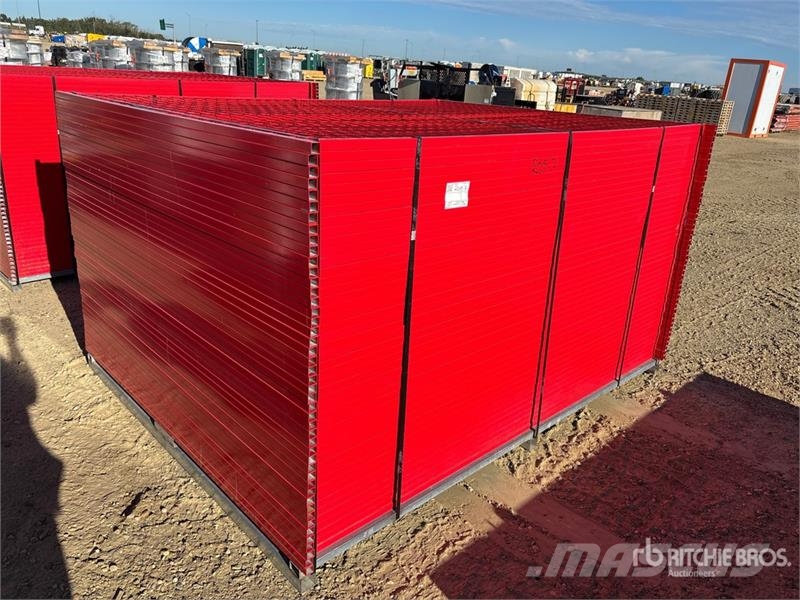  Quantity of (46) 7 ft 6 in x 6 ft Powder Coated Si Drugi deli