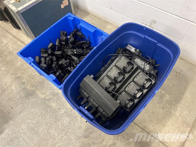  Quantity of (46) Vertex VX-924 UHF Radios Drugi deli