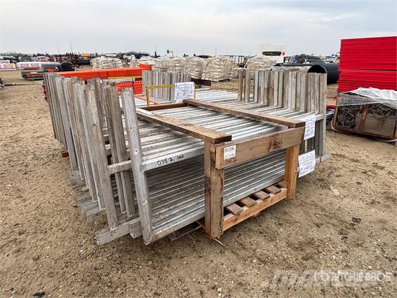  Quantity of (48) Aluminum Handrails معدات البناء - غير ذلك