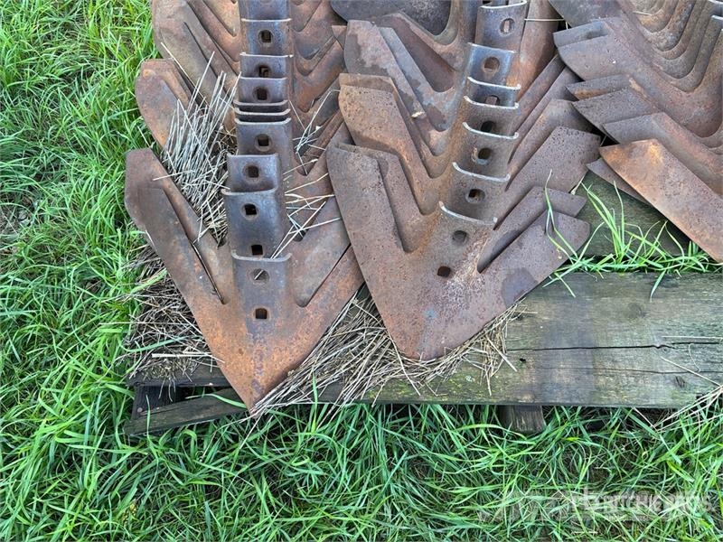 Quantity of (49) 16 in Cultivator Sweeps Andre komponenter