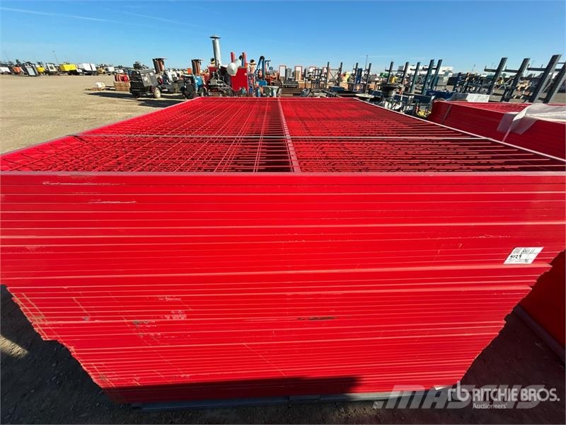  Quantity of (49) 7 ft 5 in x 6 ft Powder Coated Si Drugi deli