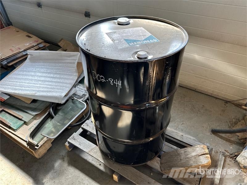 Quantity of 49North Hydraulic Oil (Unused) Drugi deli