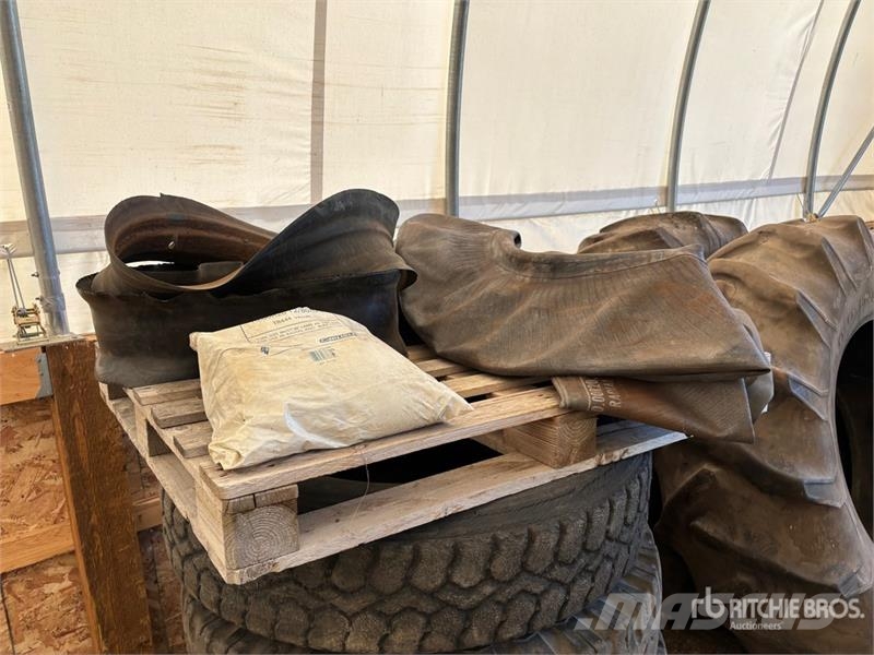 Quantity of (5) 10.00-20 Tires Opony, koła i felgi