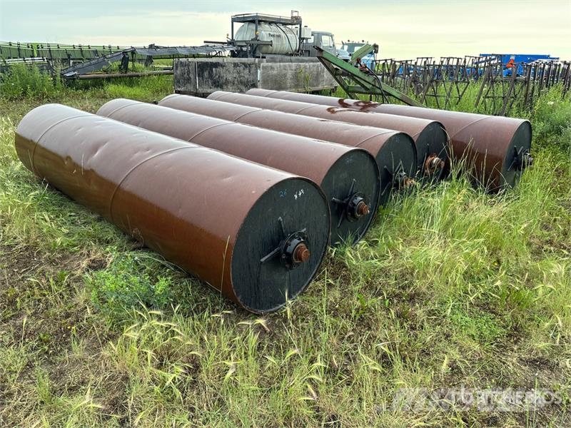  Quantity of (5) 12 ft 6 in Roller Další