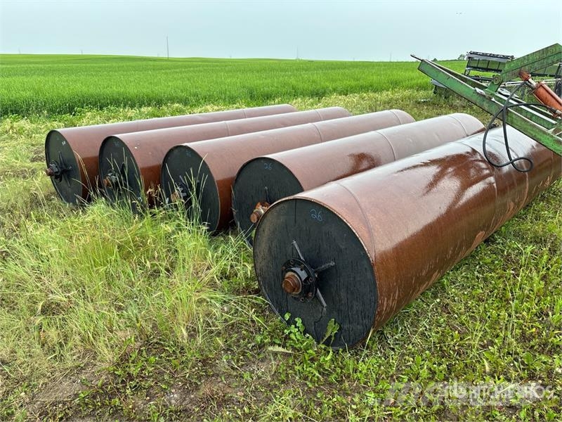  Quantity of (5) 12 ft 6 in Roller Další