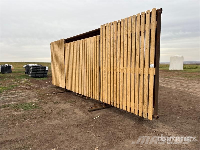 Quantity of (5) 24 ft x 8 ft 10 in Heavy Duty Wind Livdyr annet utstyr