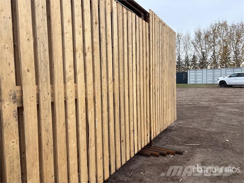 Quantity of (5) 24 ft x 8 ft 10 in Heavy Duty Wind Livdyr annet utstyr