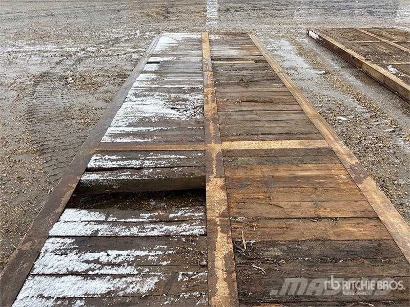 Quantity of (5) 40 ft x 8 ft Mats Oprema i rezervni dijelovi za bušenje