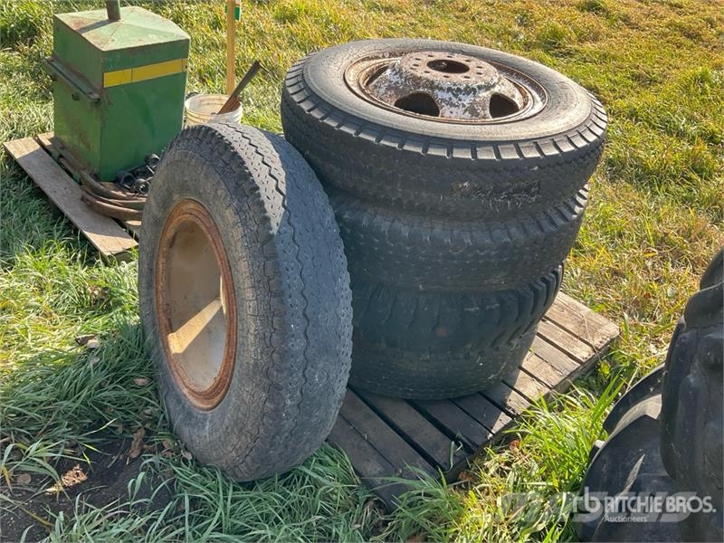 Quantity of (5) 7.50-20 . Tires Gume, kotači i naplatci