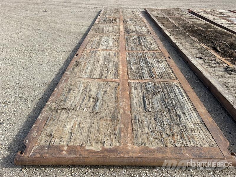  Quantity of (5) 8 Ft x 40 Ft Rig Mats Rezervni delovi i oprema za bušenje