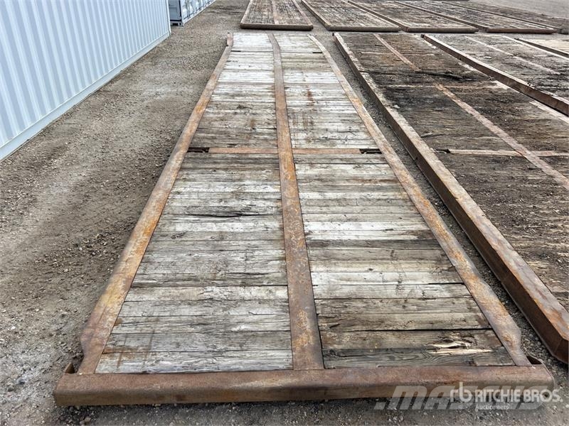  Quantity of (5) 8 Ft x 40 Ft Rig Mats Rezervni delovi i oprema za bušenje