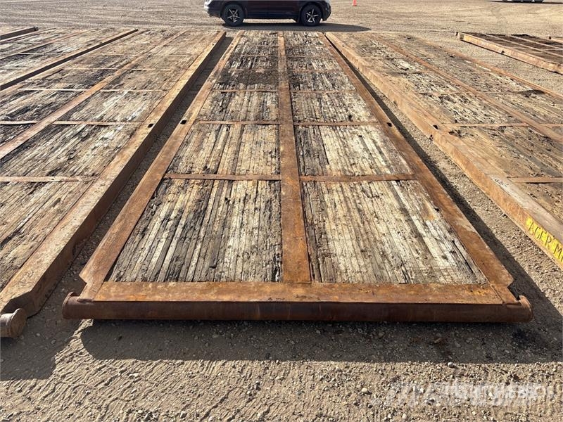 Quantity of (5) 8 ft x 40 ft Rig Mats Rezervni delovi i oprema za bušenje