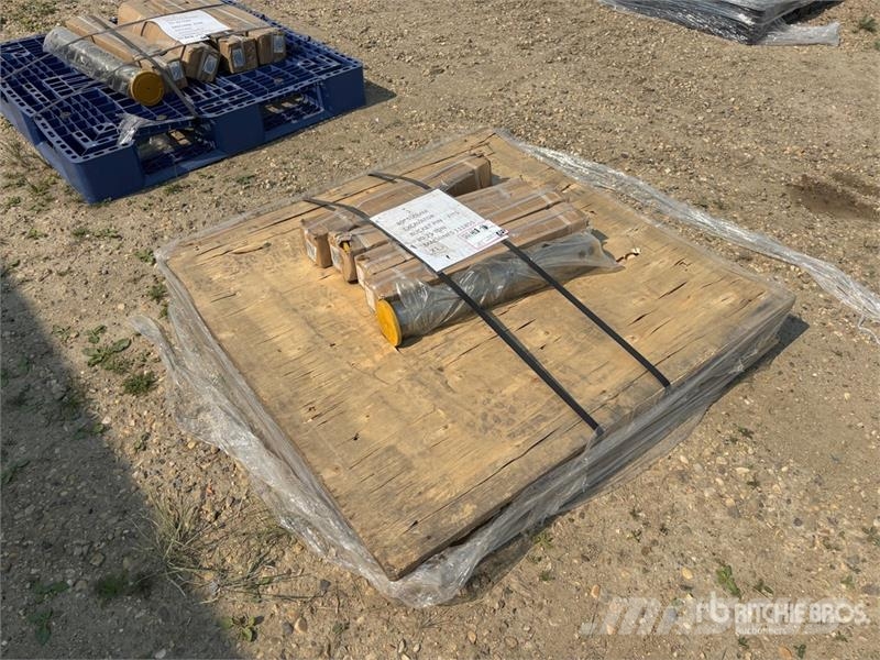  Quantity of (5) 80 x 550 mm Excavator Bucket Pin - Drugi deli
