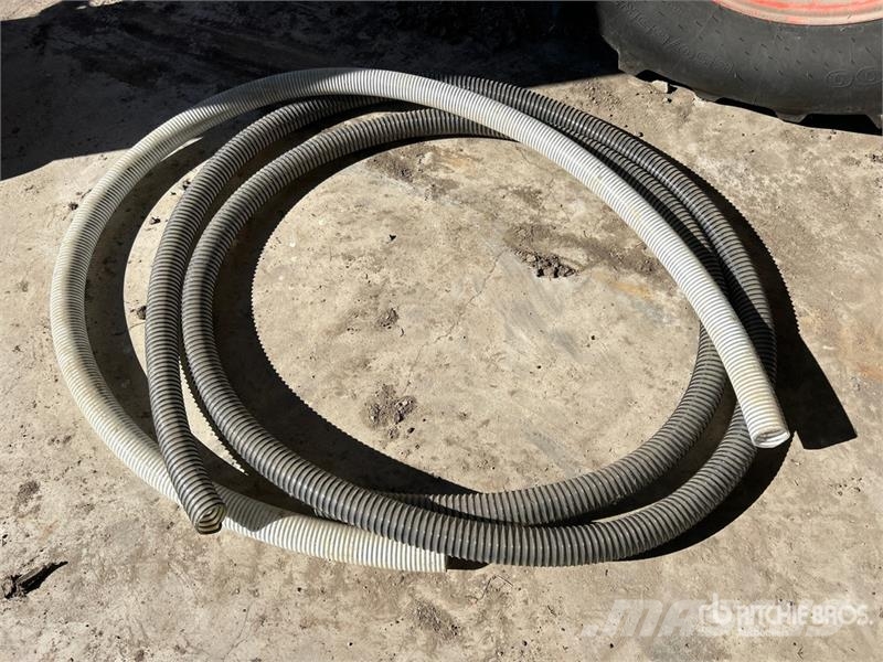 Quantity of (5) Auger Spouts & Air Seeder Hose Kiti naudoti statybos komponentai