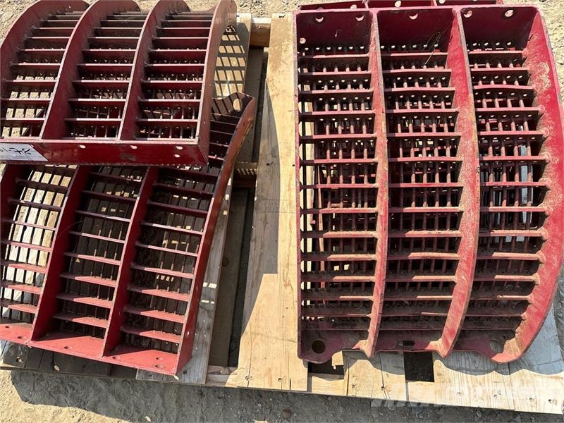 Quantity of (5) Combine Concave - Fits Case IH Com Sklízecí mlátičky