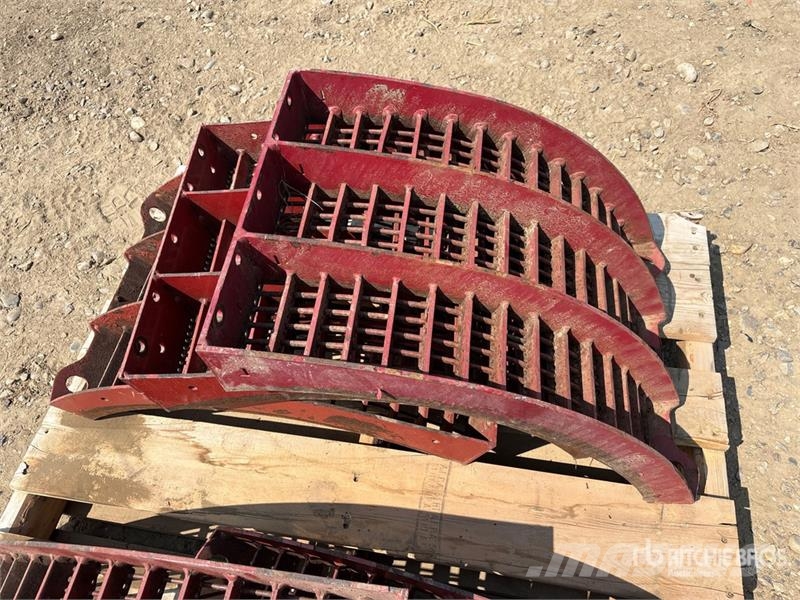Quantity of (5) Combine Concave - Fits Case IH Com Sklízecí mlátičky